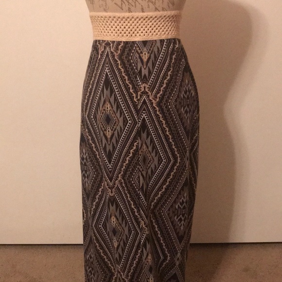 BEAUTIFUL MAXI SKIRT!! - Picture 3 of 3